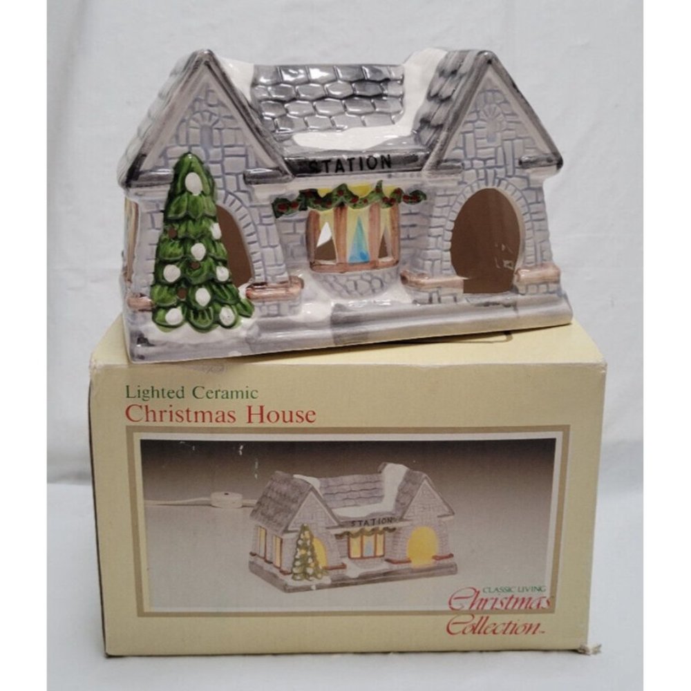 Classic Living Christmas Collection Ceramic Christmas Station - No Light - Picture 1 of 16